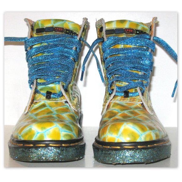 FuNkY UK Size 3 / US Size 5 Doc Marten's Boots - Picture 6 of 8